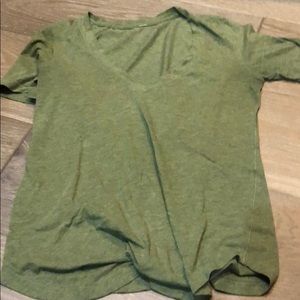 Lululemon short sleeve shirt